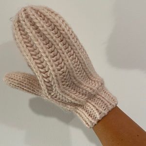 Mittens Zara